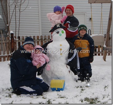 Build a snowman pirate kids activity Build a snowman pirate kids activity