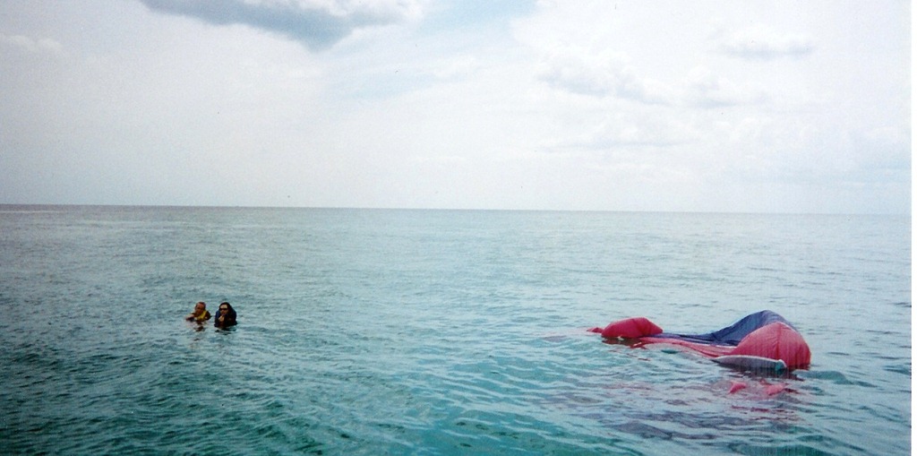 [parasailing%255B4%255D.jpg]