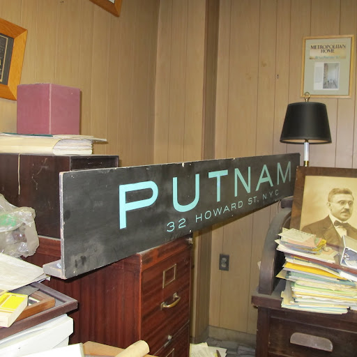 On the far right you can see a picture of founder Samuel Putnam.