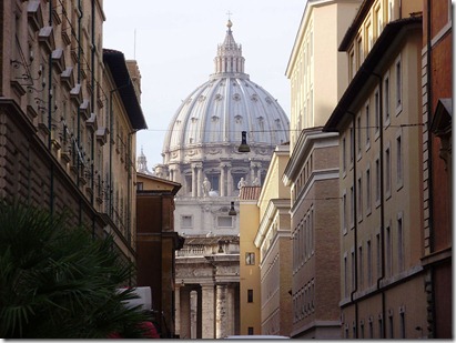 800px-Vatican_city_and_san_pietro