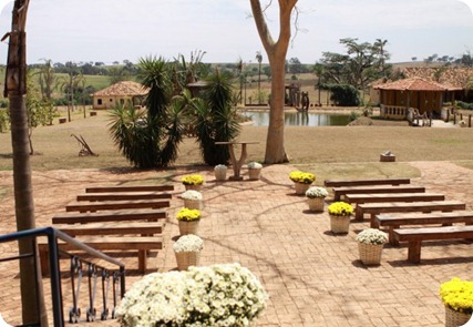 casamento_economico_no_campo_vitage_madrinhas_cor_de_rosa-36-e1331683199698 casamento_economico_no_campo_vitage_madrinhas_cor_de_rosa-36-e1331683199698