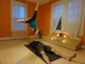 One-armed Shoulderstand