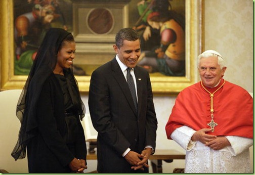 US-President-Barack-Obama-and-First-Lady-Michelle-Obama-meet-with-Pope-Benedict-XVI-in-his-library-at-the-Vatican-in-Vatican-City-July-2009