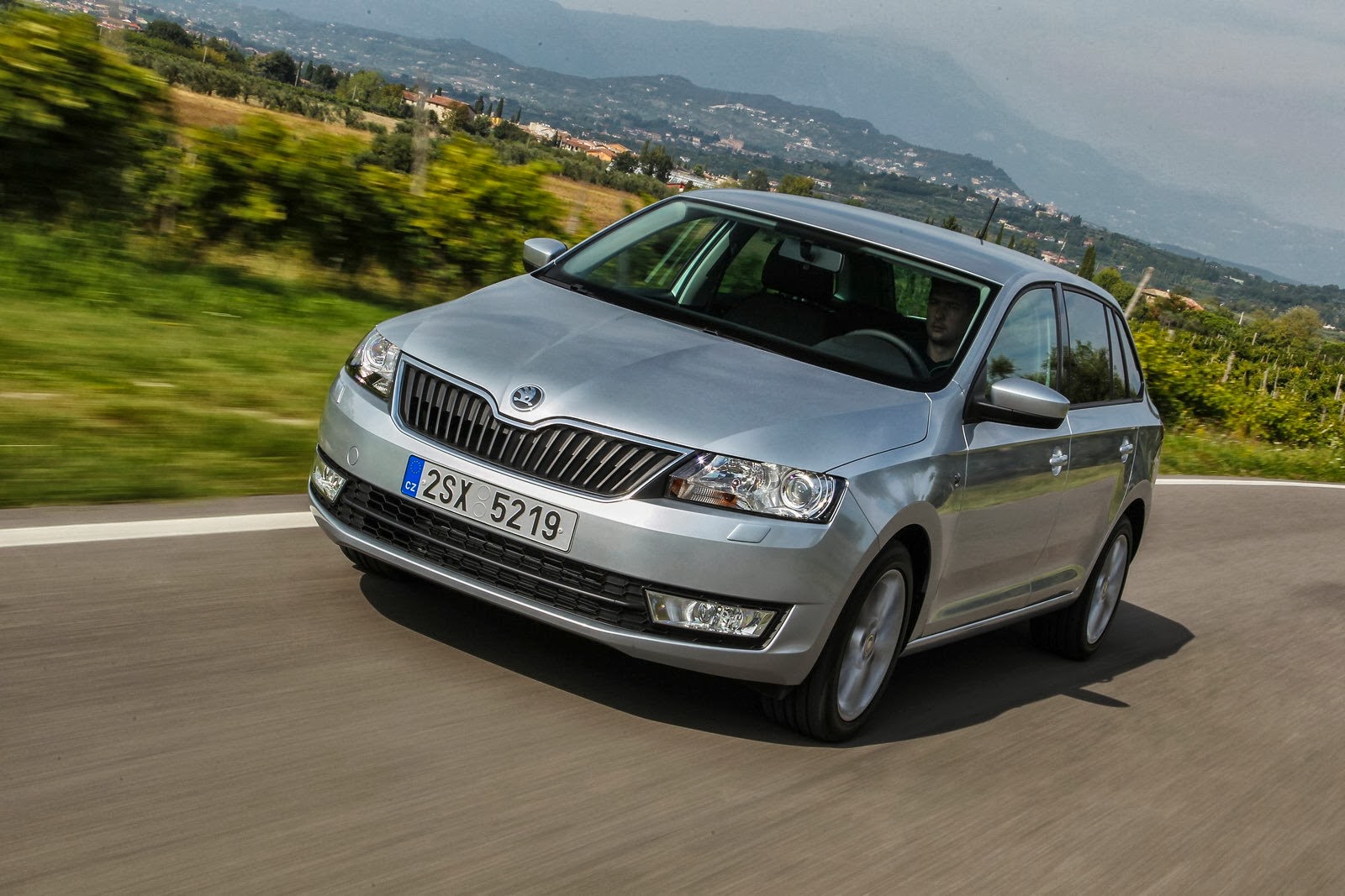 [Skoda-Rapid-Spaceback-42%255B2%255D.jpg]