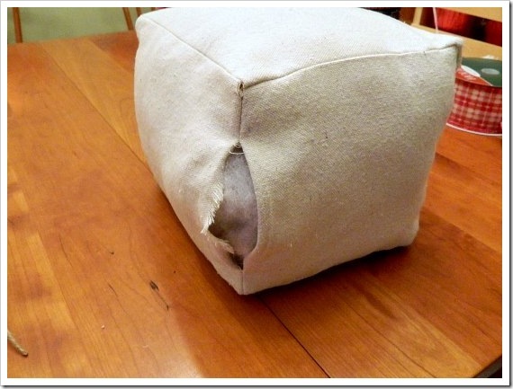 [Present-Pillows-Opening-550x413-2_th%255B2%255D.jpg]