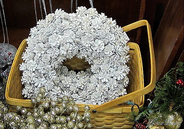 [TLC_Pinecone_Wreath7.jpg]