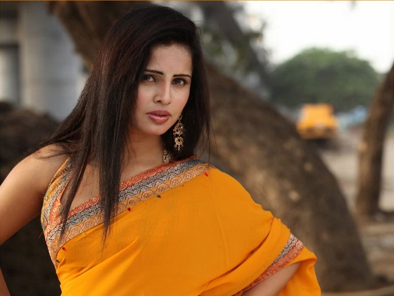[hasika_photo_shoot_still_in%2520saree%255B3%255D.jpg]