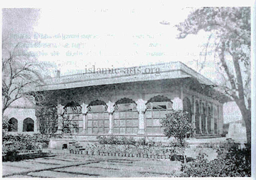 Diwan-e-Khas as a church and residence diwankhas1.jpg