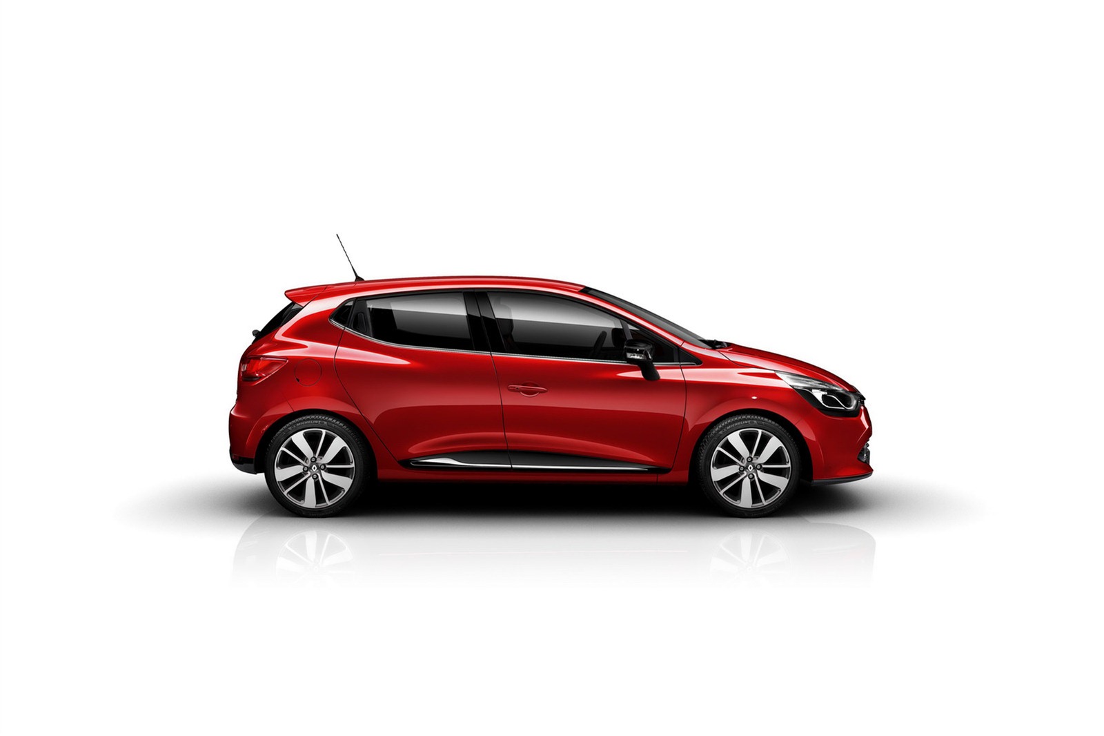 [2013-Renault-Clio-Mk4-21%255B2%255D.jpg]