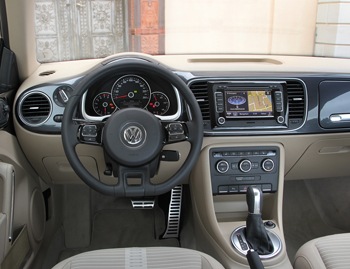 [2012-volkswagen-beetle-interior%255B3%255D.jpg]