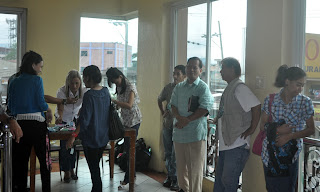 People were lining up the lobby before the start.