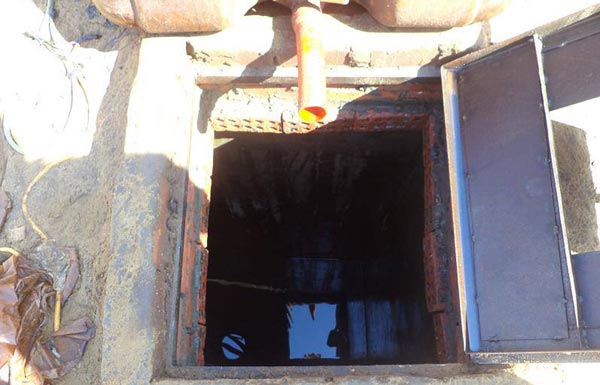 شاهد بالصور الجيش يدمر خزانات الوقود والتي بلغت 23خزان بها مليون لتر