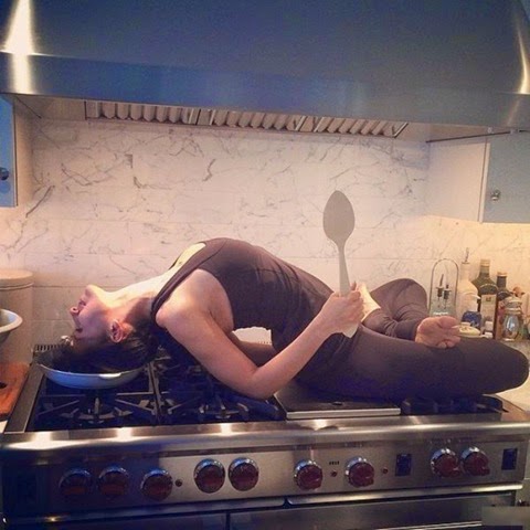 [celebrity-yoga-kitchen-005%255B2%255D.jpg]