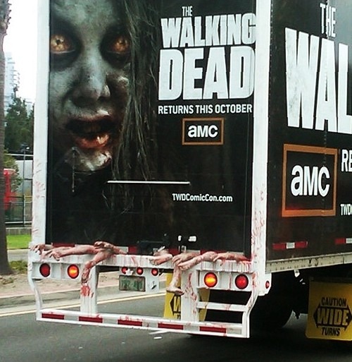 [the-walking-dead-promo-camion4.jpg]