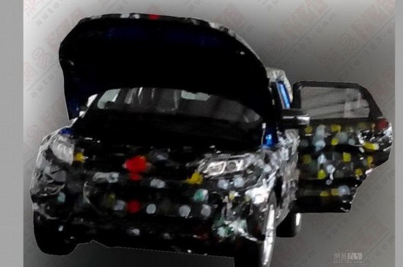 Landwind-E32-Evoque-Clone-6%25255B2%25255D.jpg