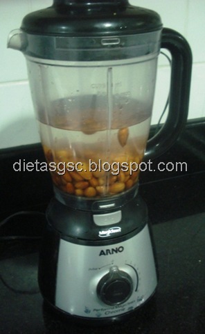 [leite%2520de%2520amendoas%2520001%255B9%255D.jpg]