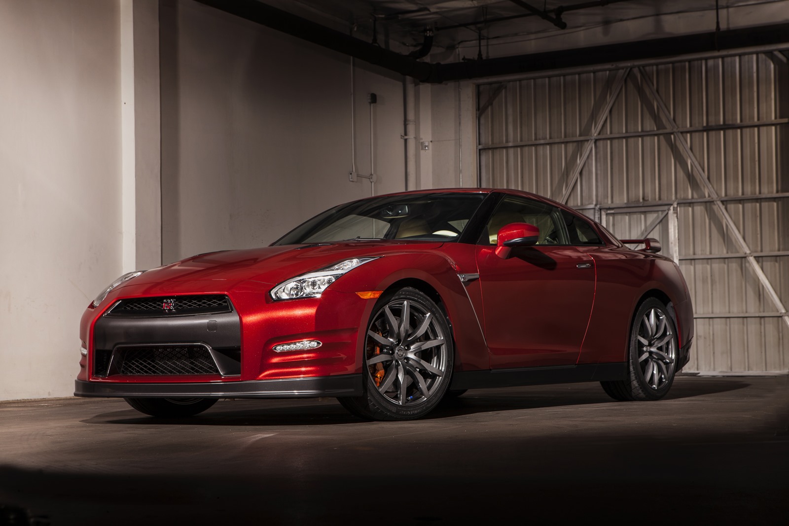 [2015-Nissan-GT-R-US-spec-1%255B3%255D.jpg]