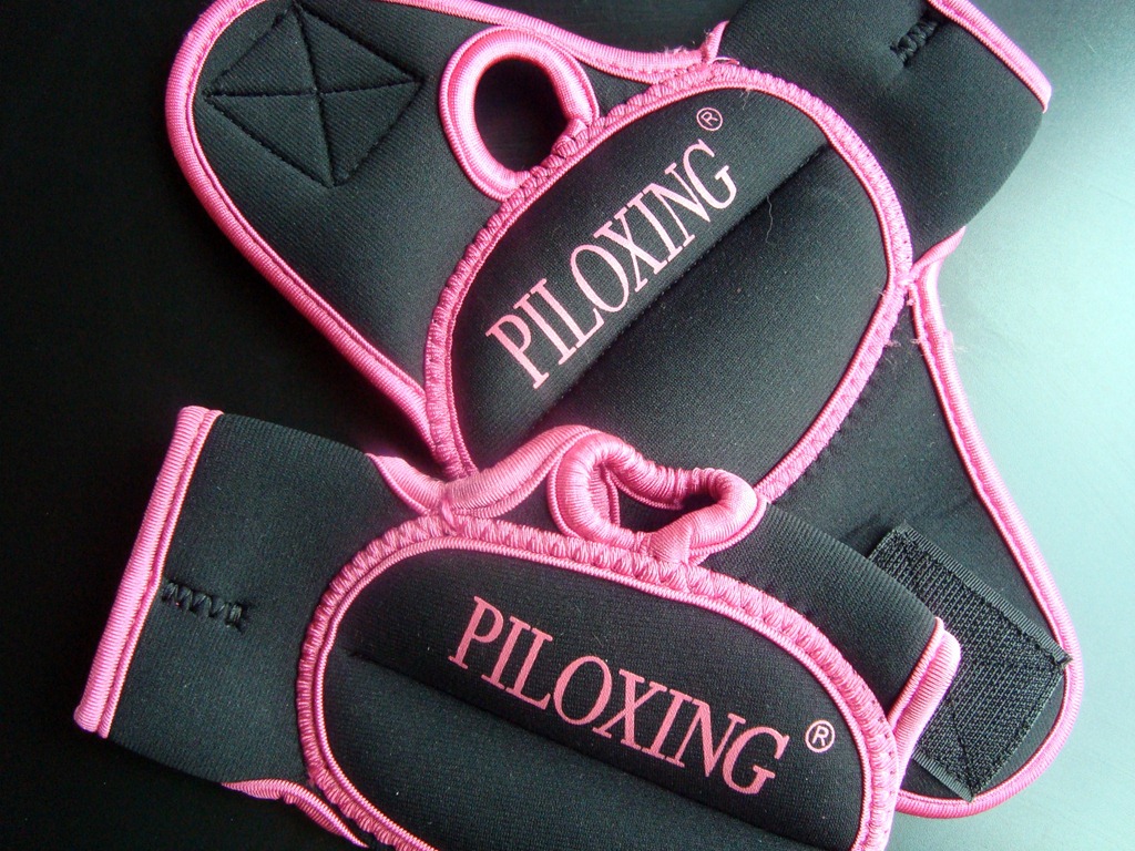 [piloxing-gloves3.jpg]