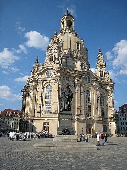 [1.1213029720.dresden-cathedral1.jpg]