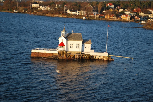 [Oslo%2520-%2520Light%2520House%2520Dyna%255B3%255D.jpg]