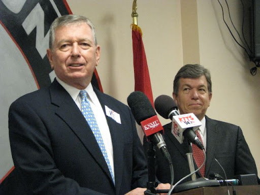 Former US Attorney General and former governor of Missouri John Ashcroft referred to Blunt as a good friend and a leader. (Photo credit: Kristian Kriner)