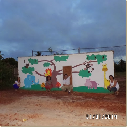 Outro mural pintado para as crianças