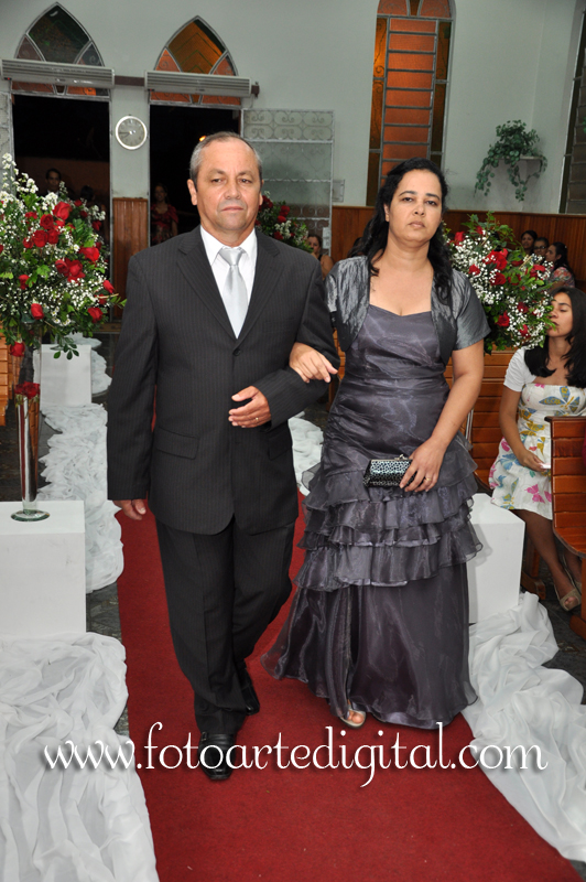 Fotos de Jaiane e Júnior. Foto numero 5009 do estudio Foto Arte Digital, de Itaborai, RJ, que faz fotografia de casamentos (fotos de casamento), fotos de aniversario (fotografia de aniversario), fotos de 15 anos, fotos de criancas (fotografia infantil), fotos de eventos sociais, videos de casamento, videos de 15 anos, videos de making-of, videos de aniversario, video infantil (video de criancas) e videos de eventos sociais. Fotojornalismo e videojornalismo em Itaborai, RJ. infantil fotógrafa susy decoração foto arte digital dj