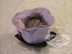 Álbum de fotos de Botão de Rosa algodão da Arte em Forminhas, de Patricia Caetano, que cuida da produção artesanal de formas de tecido para doces (forminhas), criando peças personalizadas que conferem um charme todos especial à decoração. Também faz porta-guardanapo. Album (digital) de fotos de Botão de Rosa algodão da Arte em Forminhas, de Patricia Caetano, que cuida da produção artesanal de formas de tecido para doces (forminhas), criando peças personalizadas que conferem um charme todos especial à decoração. Também faz porta-guardanapo. forminhas porta guardanapo doces para guardanapos docinhos de decorados tecido doce papel fazer embalagens forma individual pano forminha