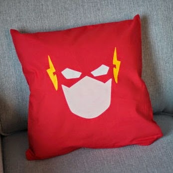 [The%2520Flash%2520Cushion%2520Cover%2520from%2520Citadel%2520Traders%2520on%2520Etsy%255B5%255D.jpg]