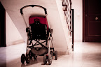 (2) Día Dos - El carrito de la vecina <b>2/365 - El carrito de la vecina</b>. Esto es el parking de carritos de mi bloque. Hoy solo había uno, pero normalmente hay 3-4 y carro de la compra. <a href="http://www.facebook.com/pages/Haripako/87408394021" rel="nofollow">Facebook</a> | <a href="http://twitter.com/haripako" rel="nofollow">Twitter</a> <b>Creative Commons License:</b> <a href="http://creativecommons.org/licenses/by-nc-sa/3.0/" rel="nofollow">English</a> | <a href="http://creativecommons.org/licenses/by-nc-sa/3.0/deed.es" rel="nofollow">Castellano</a>