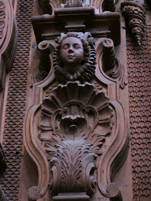 more great wood sculpture
