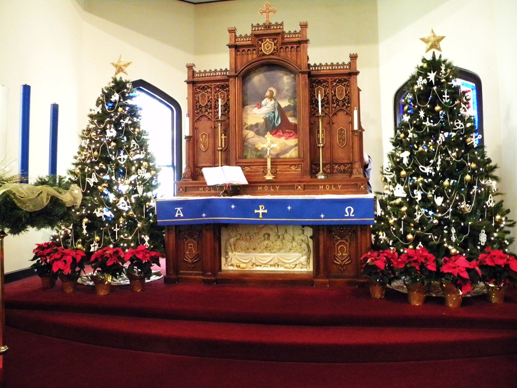 [church%2520christmas%2520decorating%2520003%255B3%255D.jpg]