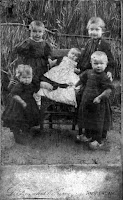 Kooij, kinderen begin 1900.jpg