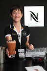 Inés de los Santos prepara "Late Art". Gentileza: Nespresso.