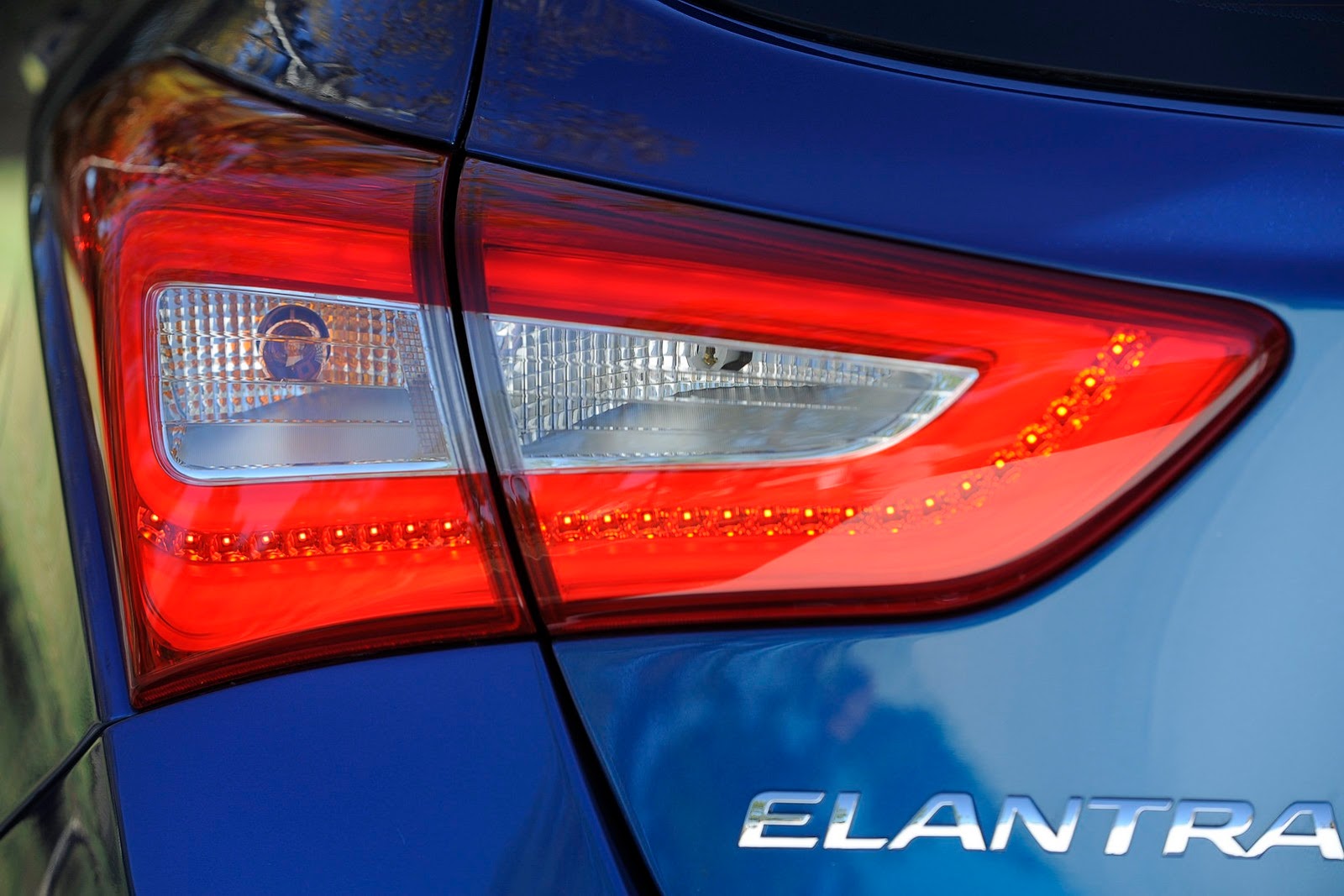 [2014-Hyundai-Elantra-GT-E_20%255B2%255D.jpg]