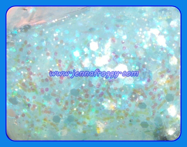 [Pretty%2520%2526%2520Polished%2520The%2520Diamond%2520Necklace%2520Affair%2520Bottle%2520Shot%255B2%255D.jpg]