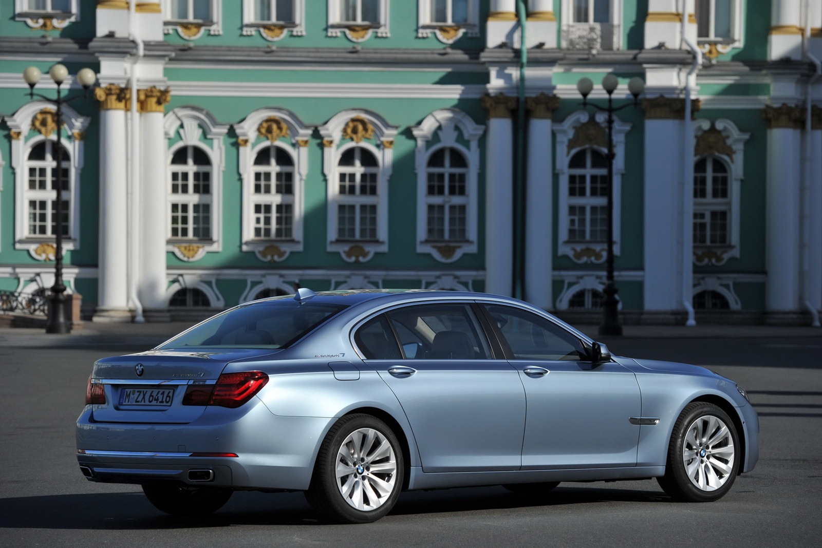 [2013-BMW-7-Series-121%255B2%255D.jpg]