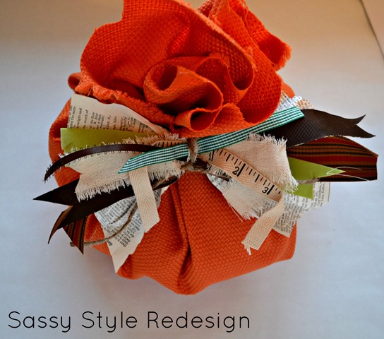 [how%2520to%2520make%2520a%2520pumpkins%2520with%2520a%2520square%2520of%2520fabric-with%2520junk%2520bow%255B3%255D.jpg]
