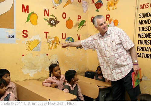 'Ambassador Roemer visits education program' photo (c) 2011, U.S. Embassy New Delhi - license: http://creativecommons.org/licenses/by-nd/2.0/