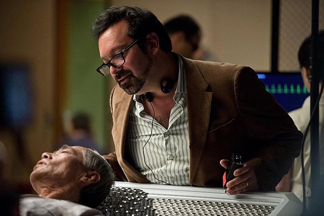 The Wolverine Behind-the-Scenes Photos with Hugh Jackman and Hal Yamanouchi 02