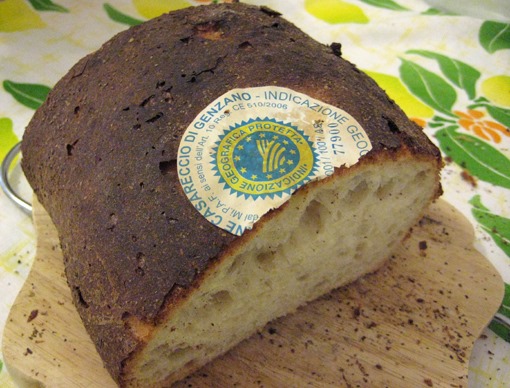 [PaneCasareccioGenzanoIgp7.jpg]