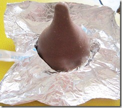 giant hershey's kisses, 240baon