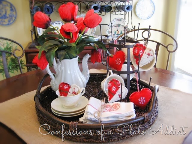 [CONFESSIONS%2520OF%2520A%2520PLATE%2520ADDICT%2520Valentine%2520Centerpiece8%255B2%255D.jpg]