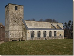 Lijsem (Lincent): de ruïne van de Sint-Pieterskerk (romaans; reeds vermeld in 1139)