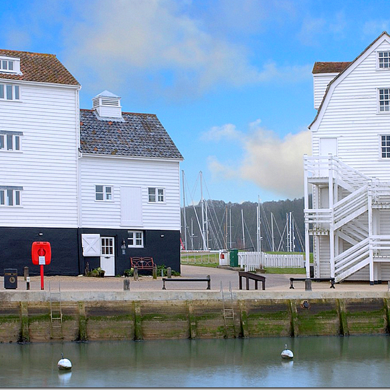 In Inghilterra un antico granaio trasformato in casa vacanza nel Mare del Nord