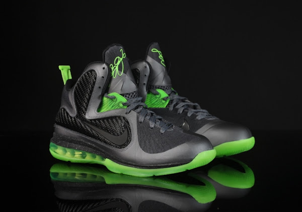 Two Versions of LeBron 9 8220Dunkman8221 Available for Purchase