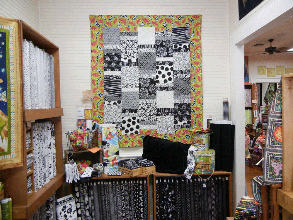 [Black_white%255B3%255D.gif]