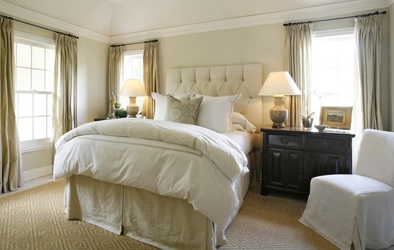 [ashley%2520goforth%2520white%2520bedroom%2520with%2520ivroy%2520accents%255B3%255D.jpg]