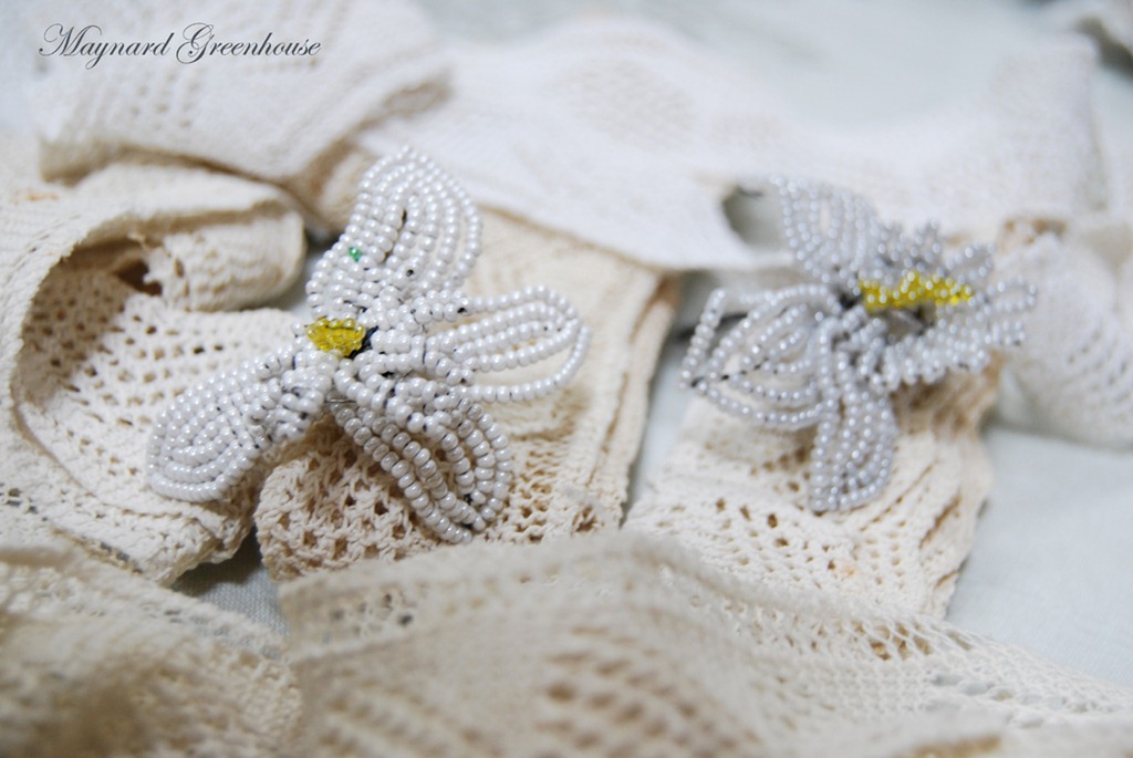[beaded%2520flowers%255B6%255D.jpg]