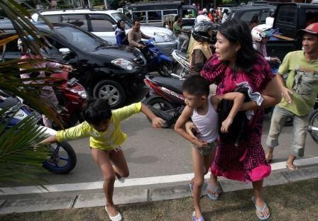[aceh%2520earthquake%255B4%255D.jpg]